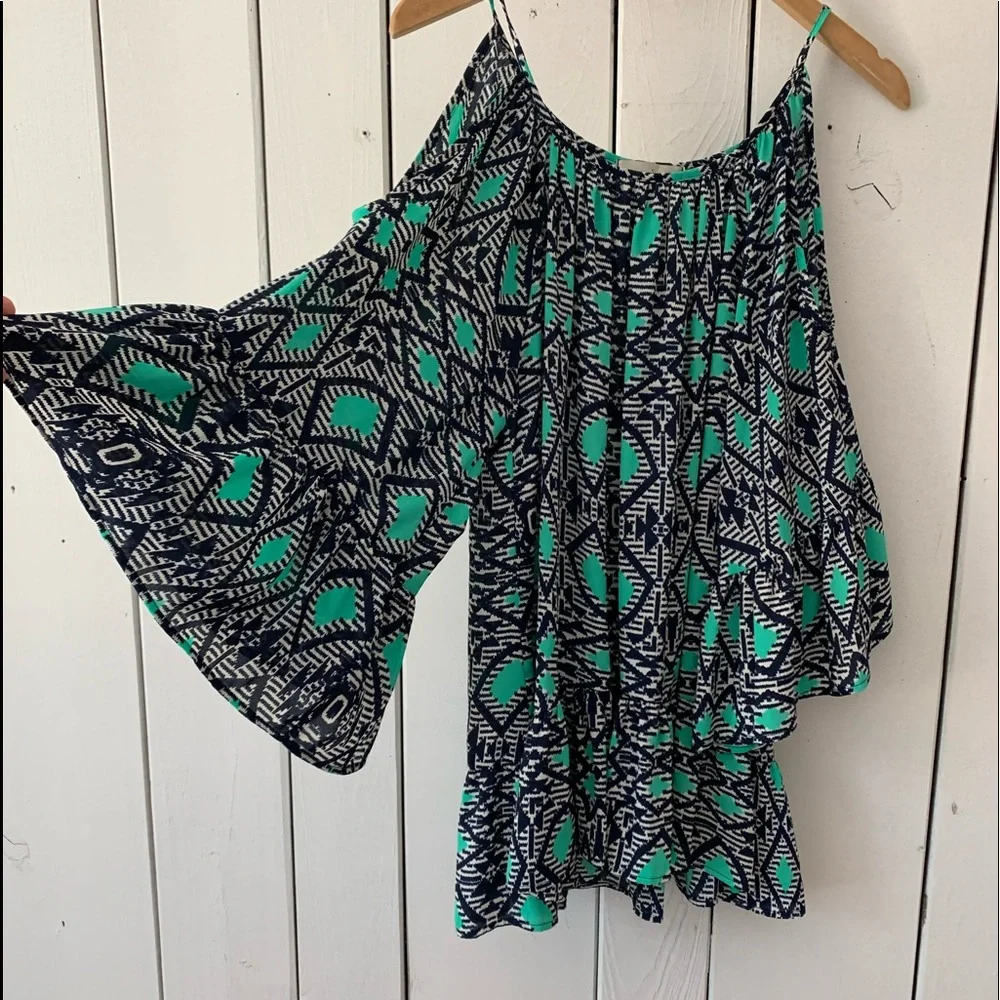 Tunic - Picture 1 of 3